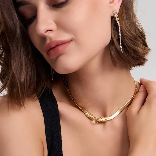 Gold_Artistic_Snake_Necklace_For_Women